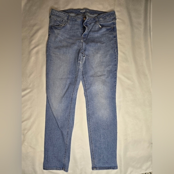 Old Navy Mid-Rise Rockstar Super-Skinny Jeans Size 16 – Curve-Hugging Fit! - Picture 1 of 6